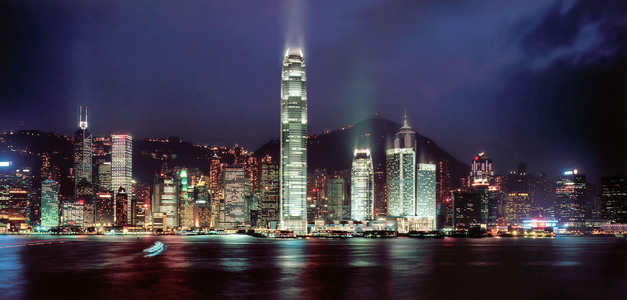 香港旅游业议会表示，由于有国家开始向香港发出旅游警示
