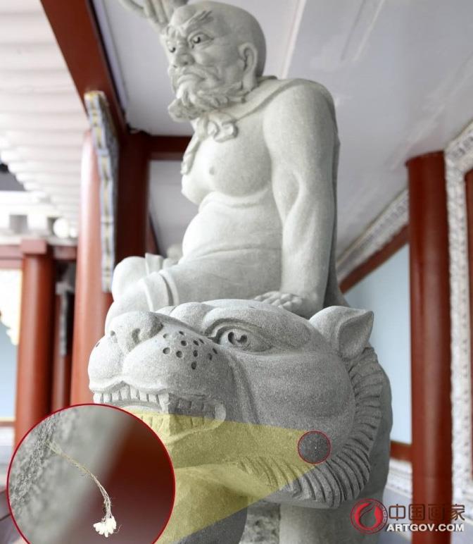 韩国罗汉石像开百余朵“神花” 相传3000年一见