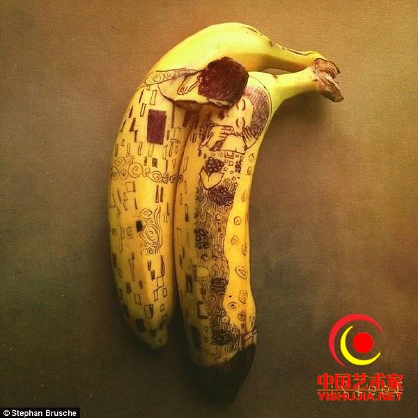 用香蕉来搞创作的艺术家