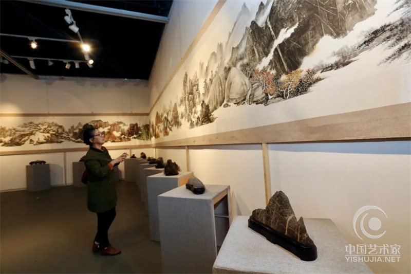 “天造山石入画来——中国山水画展”在津举办