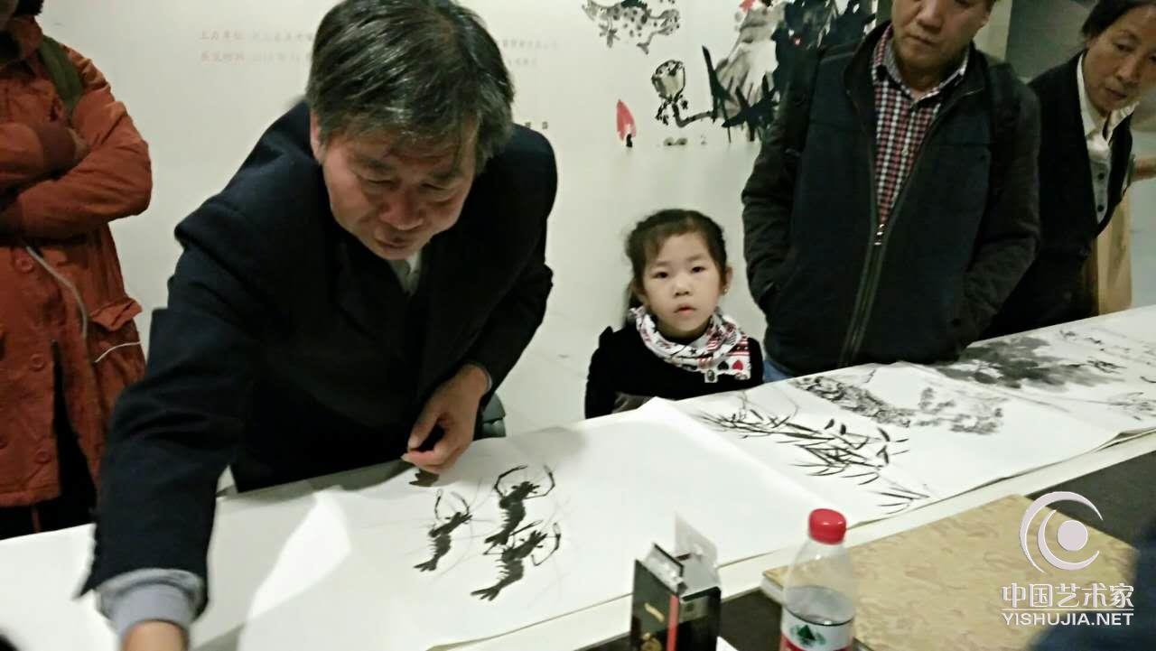 朱锡林老师在浙江美术馆现场作画