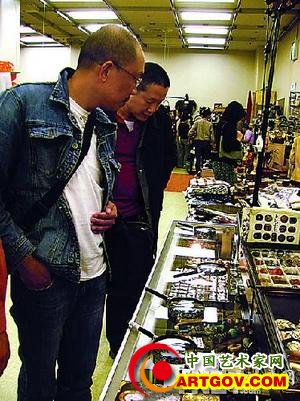 在日本文物市场淘宝的中国藏家